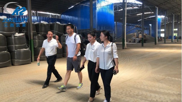 江蘇客戶(hù)考察陶粒濾料工廠(chǎng)